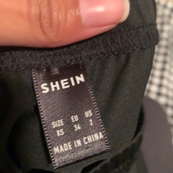 Sold‼️SHEIN black pencil midi skirt - Picture 3 of 3